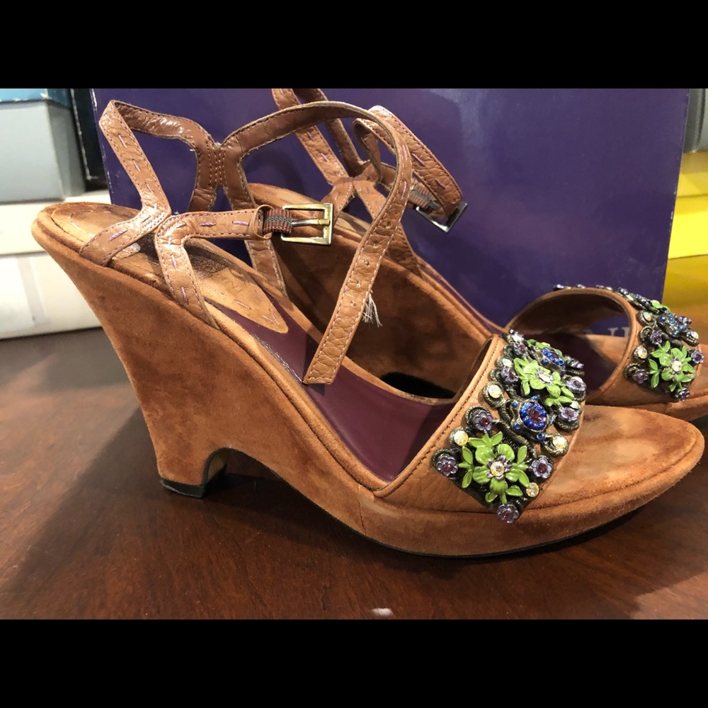 Heels - Picture 2 of 2